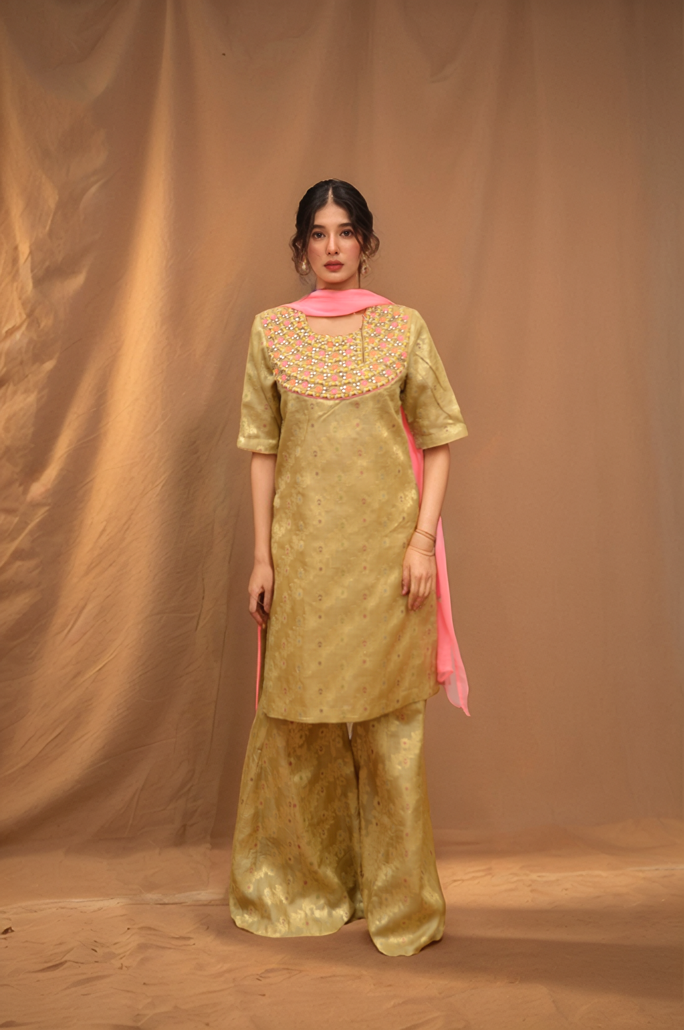 Sale Outfit - Size M