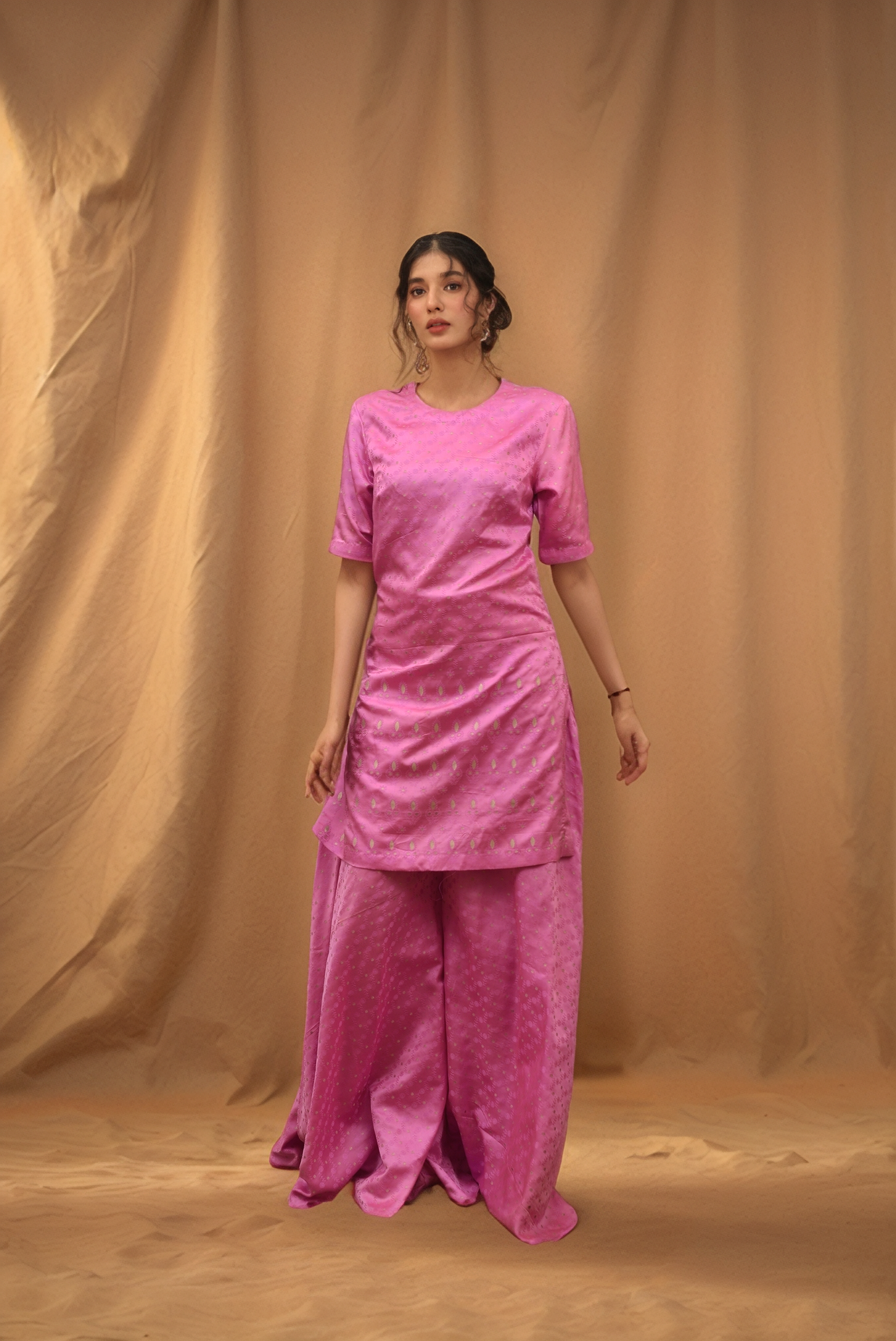 Sale Outfit - Size M