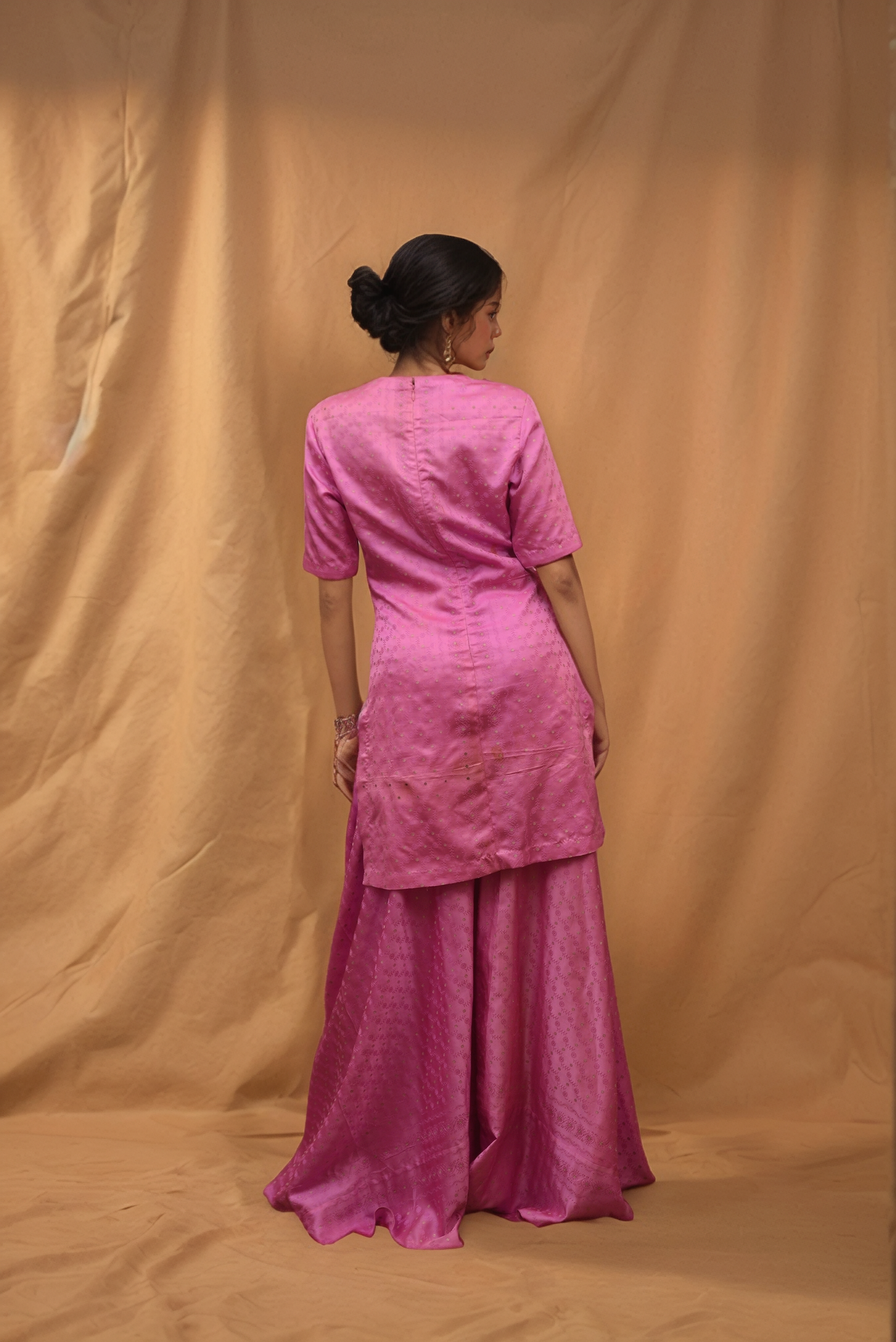 Sale Outfit - Size M