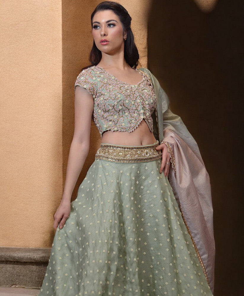 GUMBAD LEHENGA