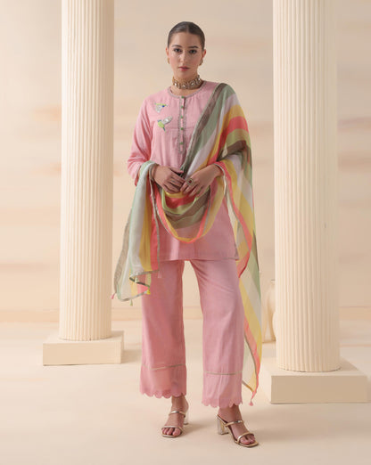 Blush Aviary