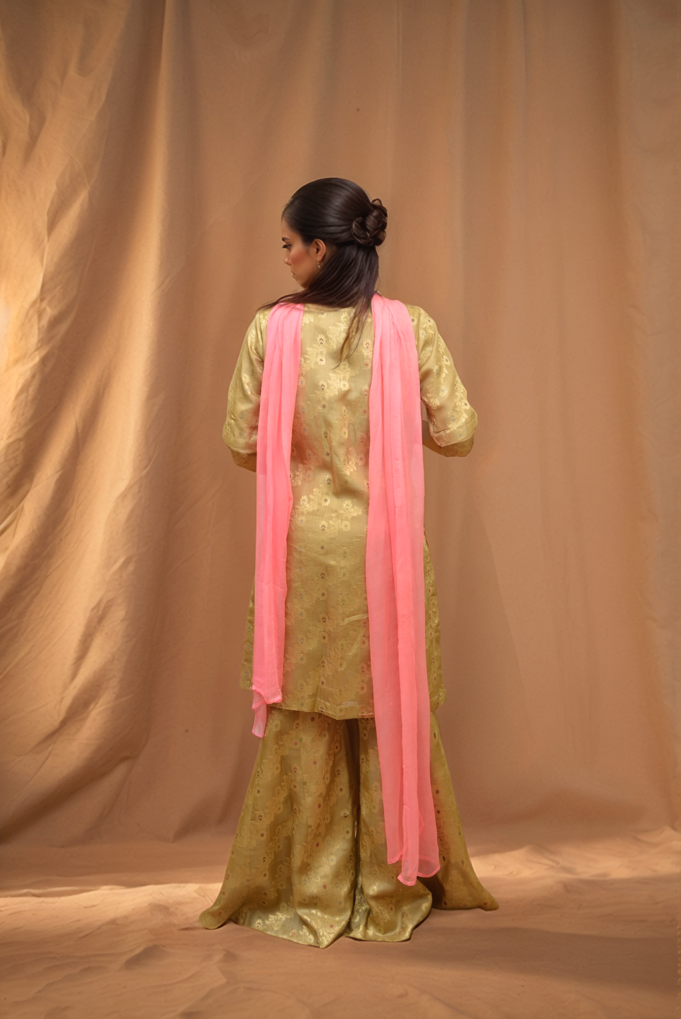 Sale Outfit - Size M