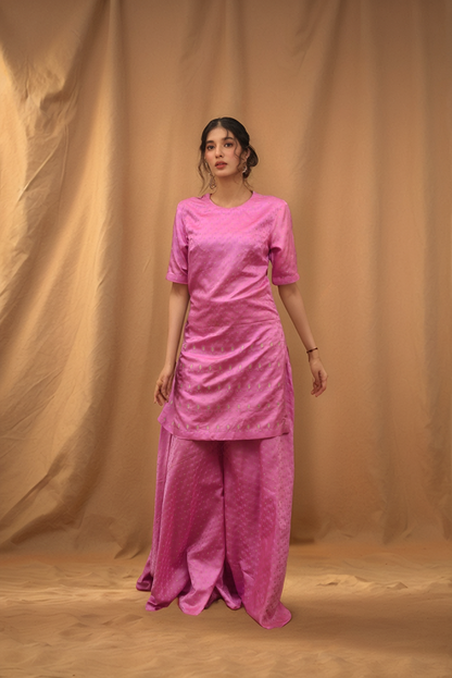 Sale Outfit - Size M
