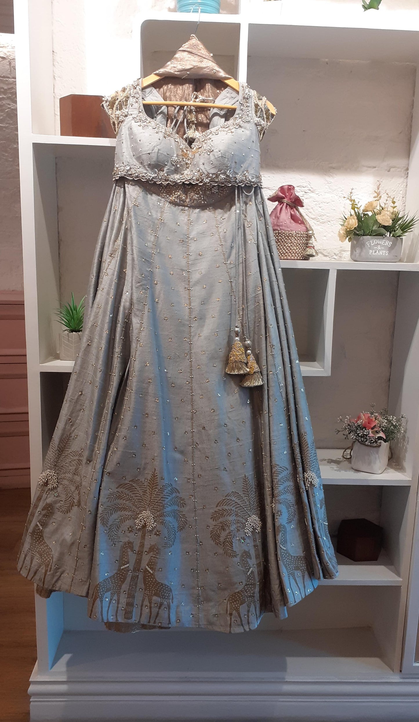 Sale Outfit - Size M