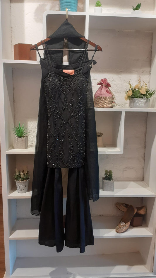 Sale Outfit - Size M
