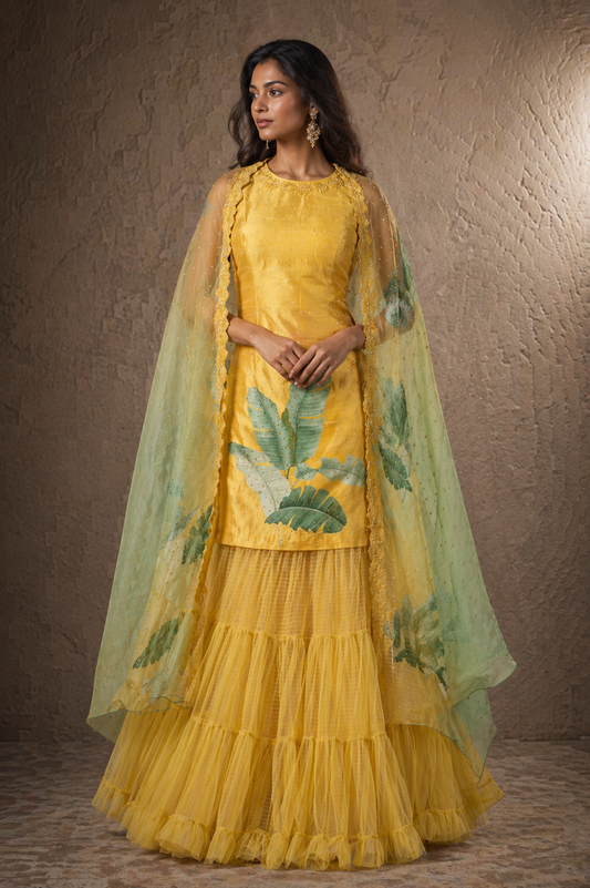 The Sunlit Banana Leaf Cape Set