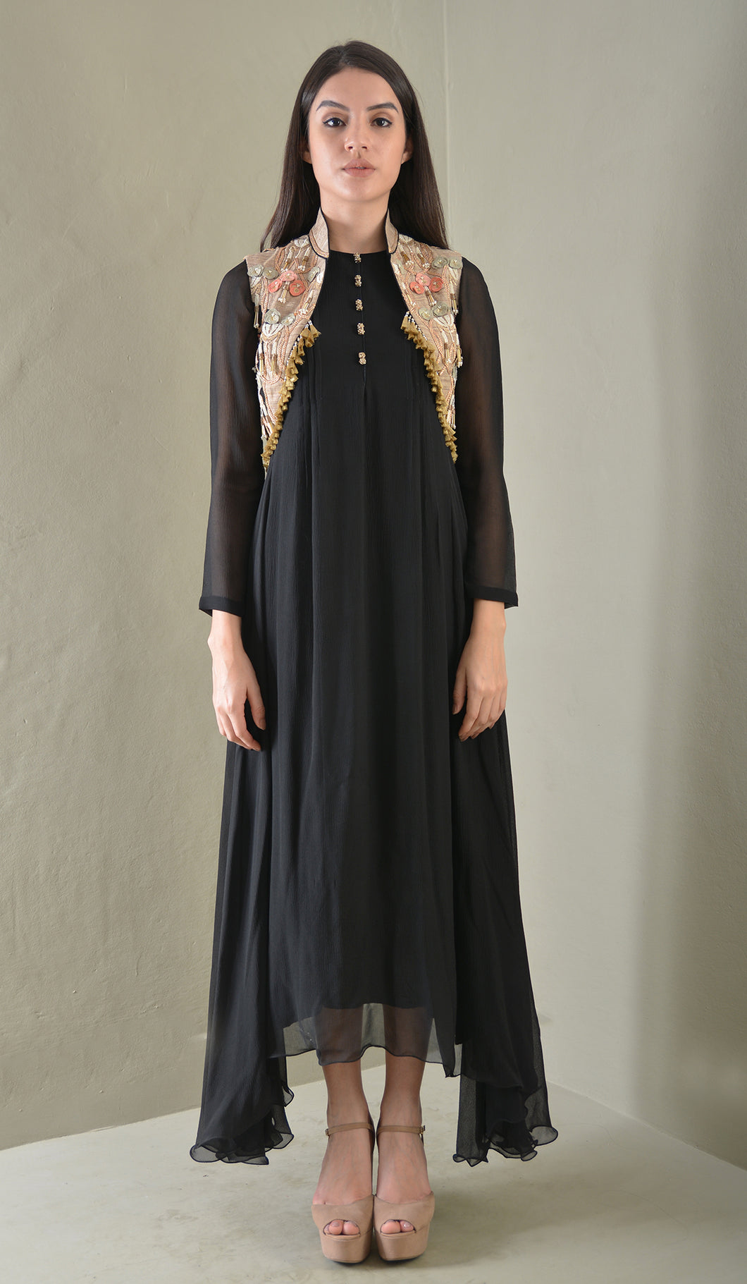 BLACK EMBROIDERED SET