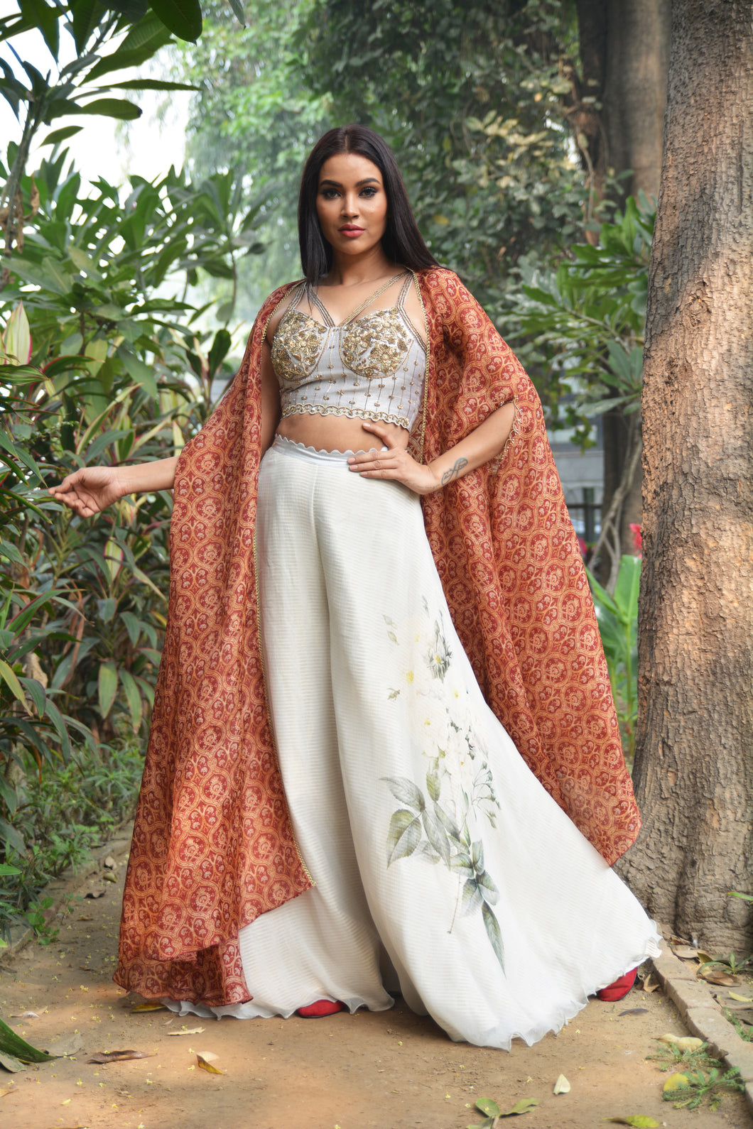 Dabka work bustier with printed palazzo and cape - Medium Size