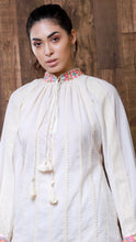 Load image into Gallery viewer, Gathered Crochet Tunic with multicolored Collar
